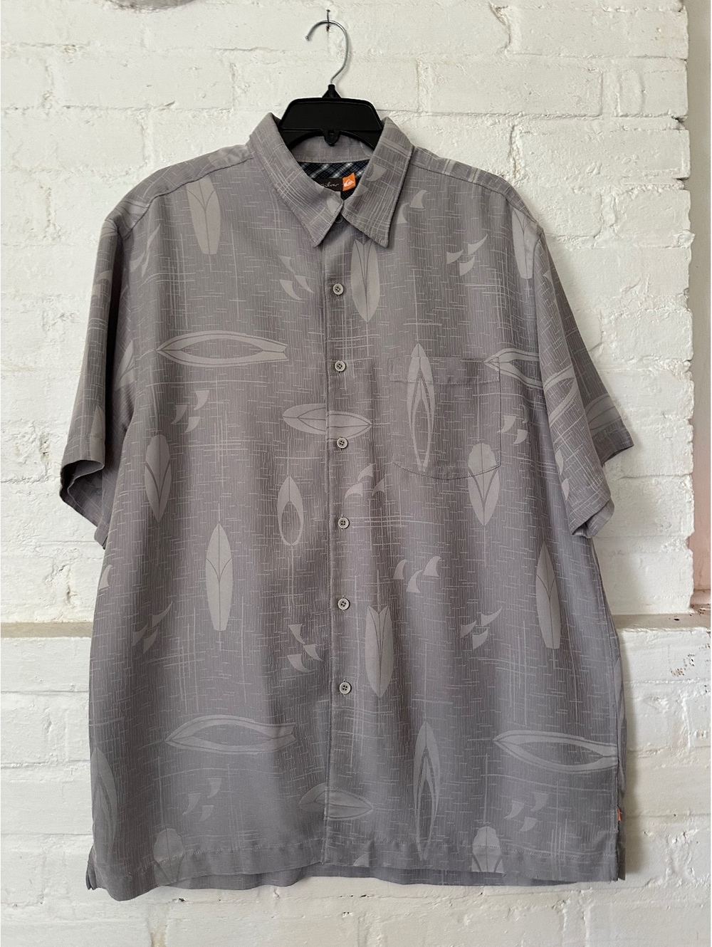 Quiksilver Gray Surf Print Short Sleeve Button Front Shirt L